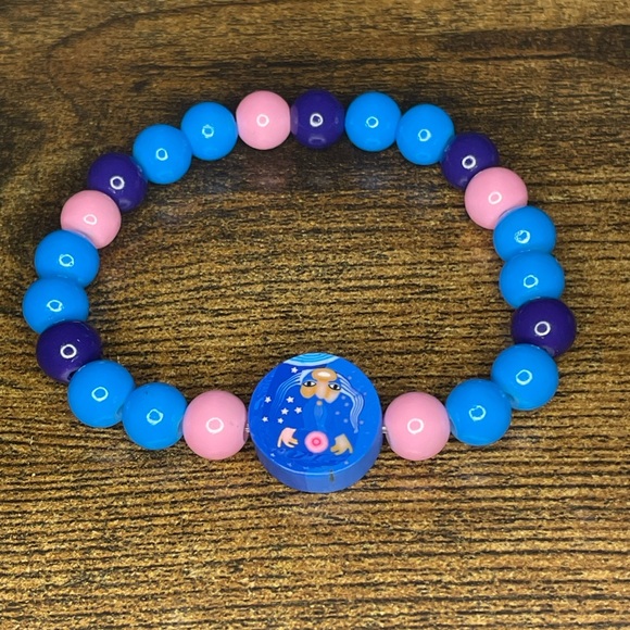 Colorful Beaded Bracelet with Blue and Pink Beads - Picture 4 of 5